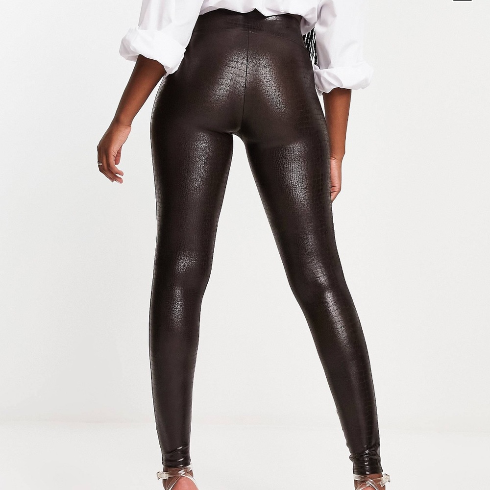 SPANX dark red faux leather leggings - Picture 3 of 5